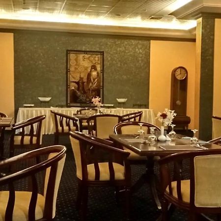 Aliqbal Hotel Khobar Exterior foto